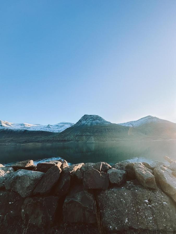 Taergesen Guesthouse Reydarfjordur 外观 照片